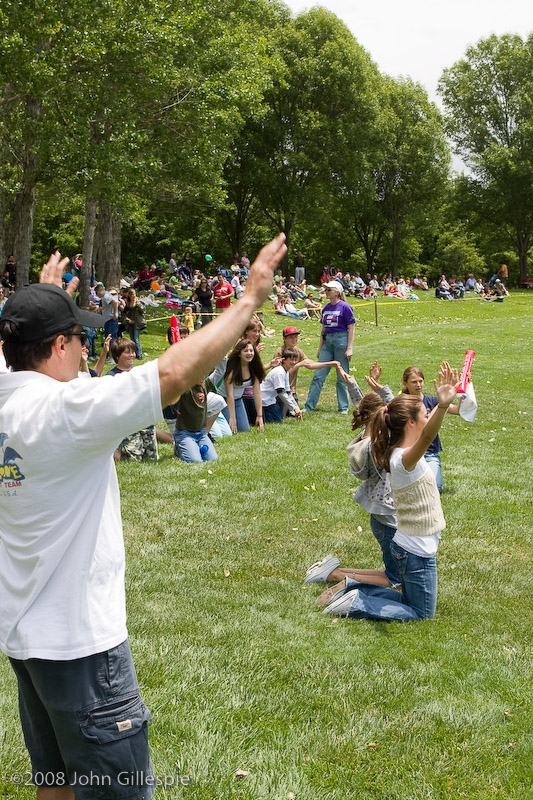 Francisco Navarro joins in